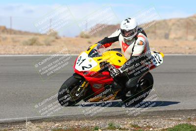 media/Feb-05-2023-Classic Track Day (Sun) [[c35aca4a42]]/Group 2/session 3 turn 13/